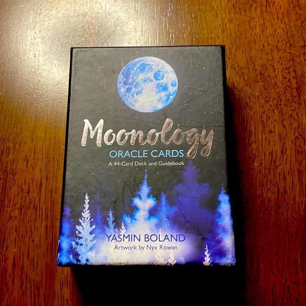 Moon Tarot Cardsby Yasmine Boland